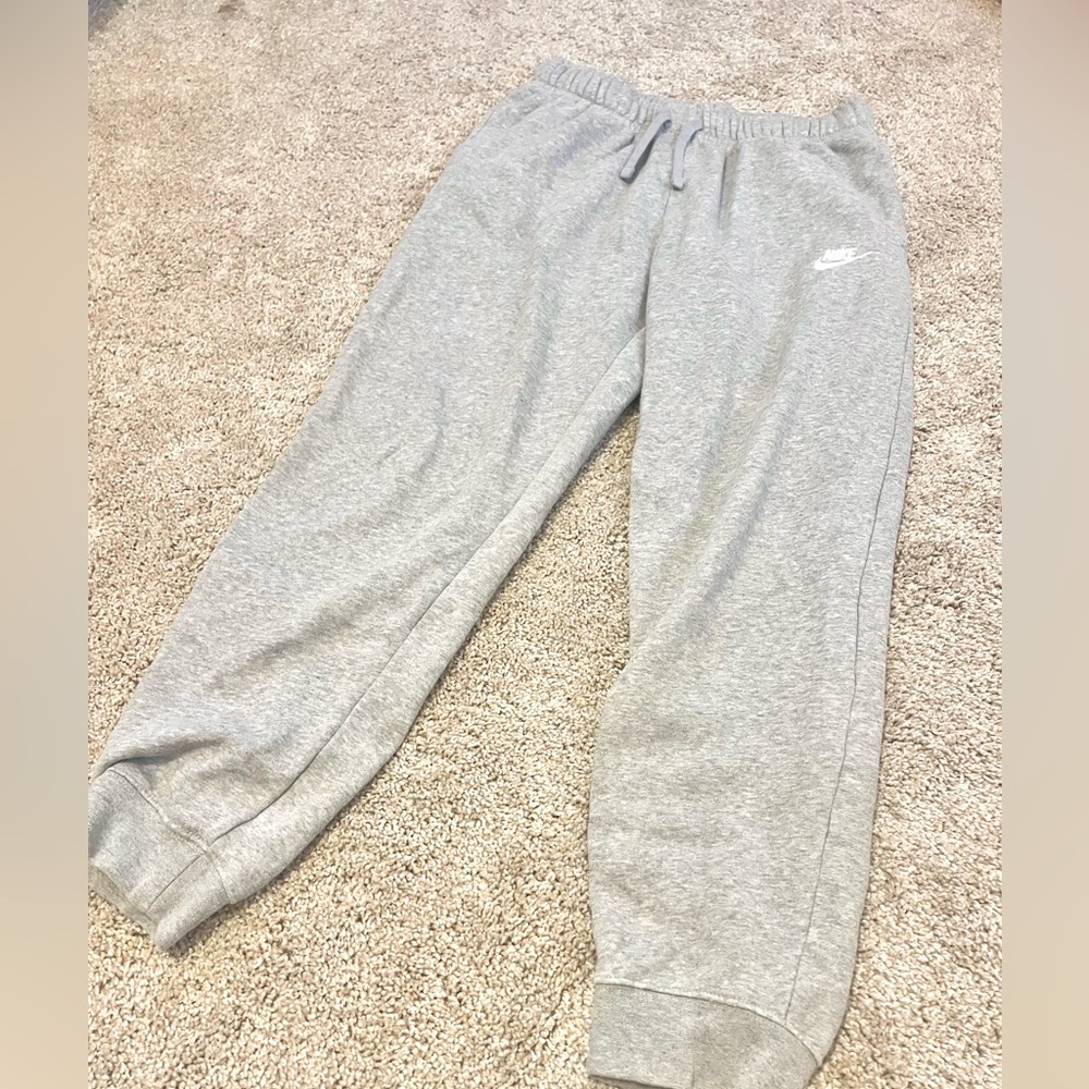 Nike Women’s Grey Sweatpants